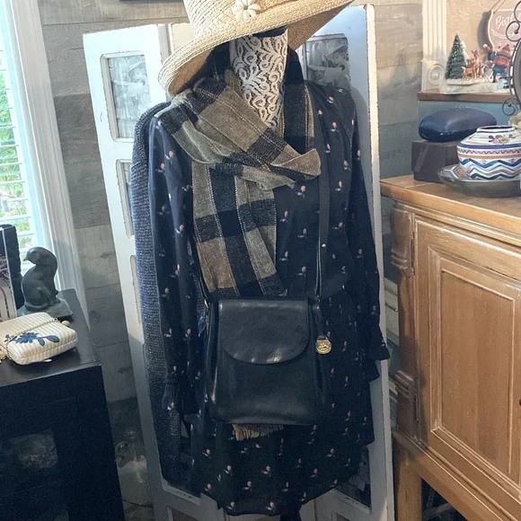 Vintage Brahmin hard leather crossbody purse with adjustable strap - Picture 2 of 16